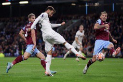 Video bóng đá Burnley - MU: Khoảnh khắc Fernandes, tạm dứt khủng hoảng (Ngoại hạng Anh)