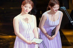 ”2 bé gái xinh nhất nhì Hàn Quốc” dậy thì đẹp xuất sắc, sở hữu đặc điểm vóc dáng mơ ước