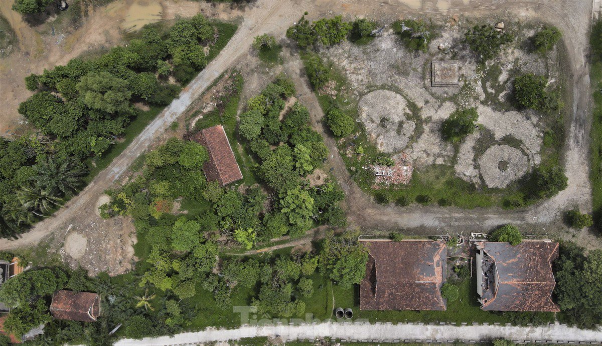 Với thiết kế xây dựng khu sinh thái có hệ thống nhà nghỉ 20 phòng theo mô hình Resort dọc sông Nghèn; 12 phòng Karaoke VIP; khu công nghệ tiệc cưới phục vụ 1.000 khách; khu vui chơi dưới nước, du thuyền trên sông… hứa hẹn sẽ là điểm đến cho du khách trong và ngoài tỉnh.