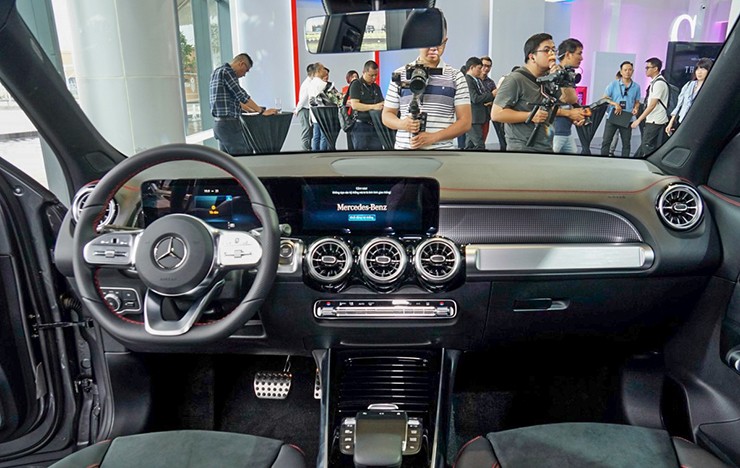 Cận cảnh mẫu xe điện Mercedes-Benz EQB, giá bán gần 2,3 tỷ đồng - 12