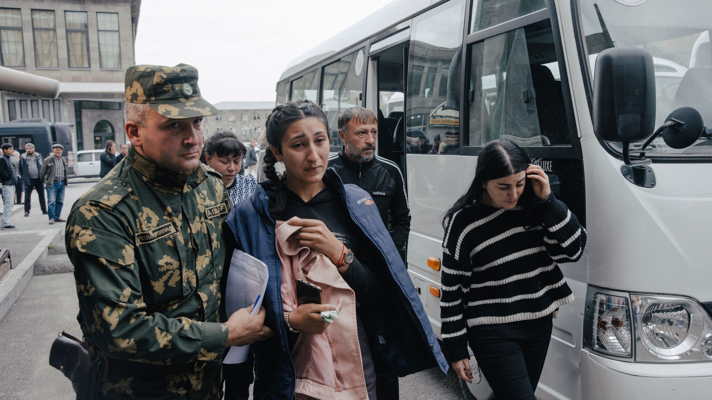 Những người địa phương đầu tiên rời vùng&nbsp;Nagorno-Karabakh&nbsp;để sang Armenia.