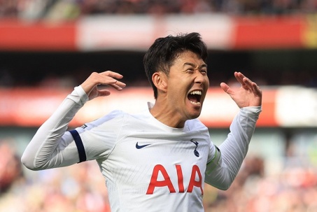 Rực rỡ Son Heung Min ghi cú đúp "xé lưới" Arsenal, cán mốc 150 bàn cho Tottenham