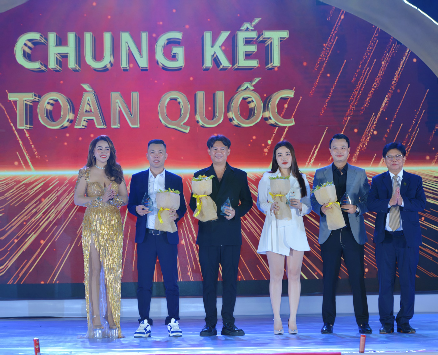 Đối với bà, sự nhiệt huyết và luôn rực cháy với lửa nghề là niềm động lực to lớn để đi đến thành công mai sau