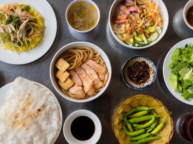 Ẩm thực - Vui chơi Trung thu Hội An, đừng quên thử ngay những món ăn đặc sản Quảng Nam ngon nức tiếng dưới đây