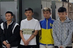 Pháp luật - Ám hiệu của nhóm thiếu niên gây rối trên đường, ném chai thủy tinh vào người lạ