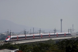 Kinh doanh - Quốc gia gần Việt Nam làm tàu cao tốc 350km/h, số vốn khiến Đông Nam Á "choáng"