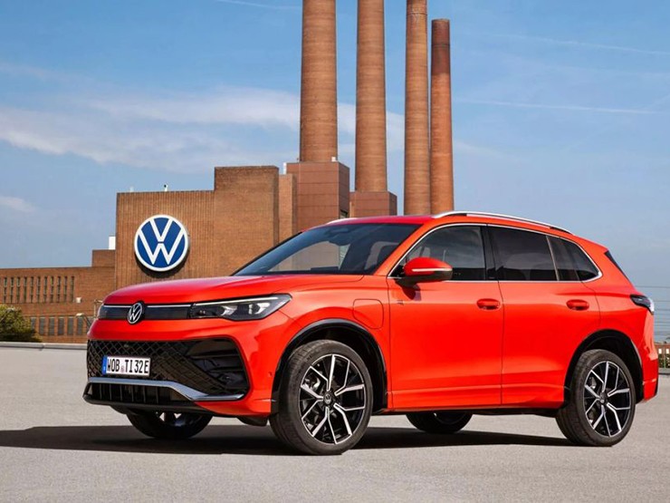 Volkswagen Tiguan phiên bản mới và sở hữu động cơ lai lộ diện - 1