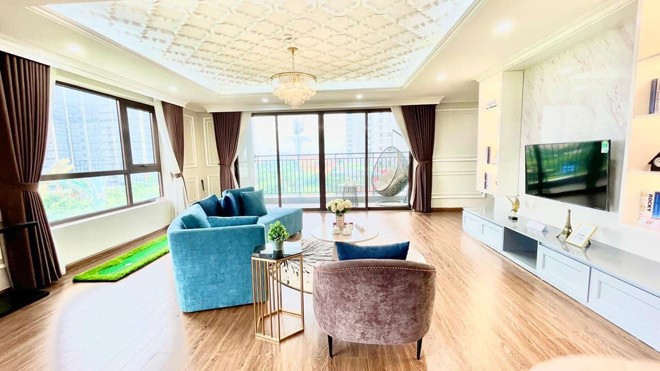 Nhung bán được hàng trăm căn nhà trong hơn 3 năm qua