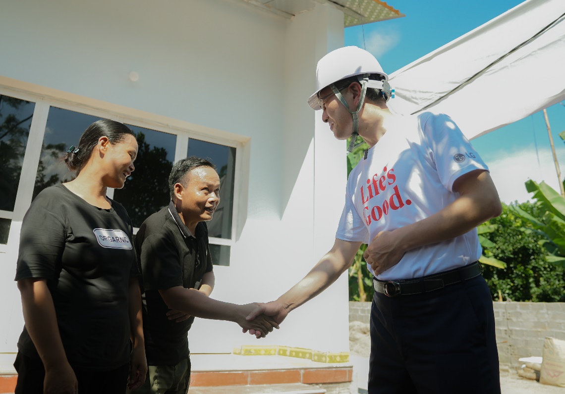 Thông qua các hoạt động, LG mong muốn có thể truyền cảm hứng, cùng mọi người lan tỏa rộng hơn thông điệp của niềm vui, hạnh phúc và sự tích cực.