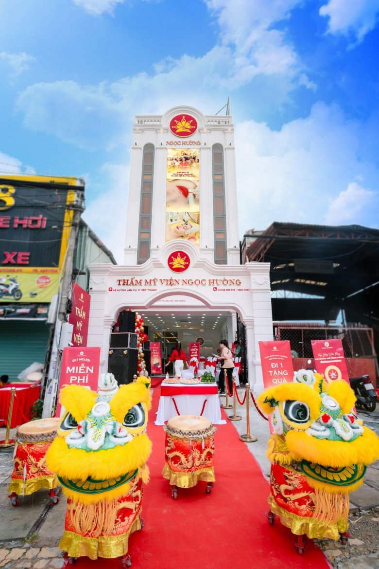 Cơ sở mới được đầu tư trang thiết bị hiện đại,phòng làm đẹp sang trọng