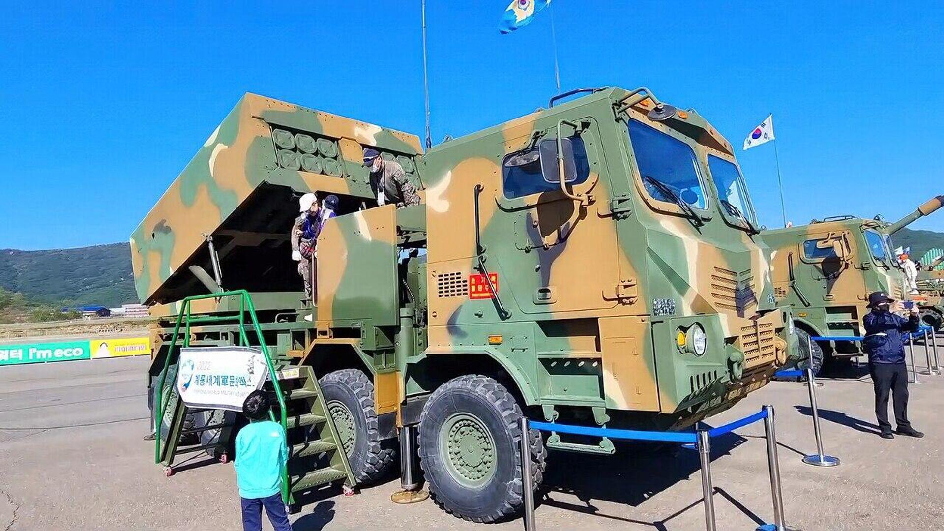 Hệ thống pháo phản lực phóng loạt K239 Chunmoo.