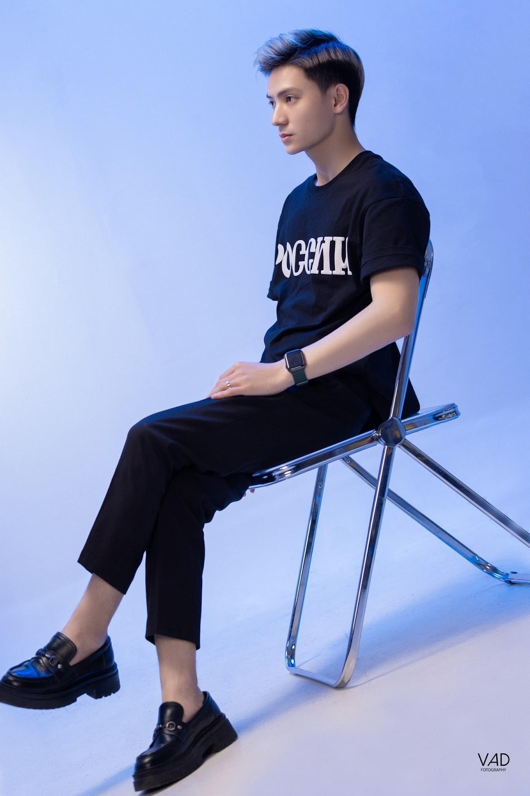 Văn Anh Đào luôn nghiêm túc với công việc nhiếp ảnh của mình