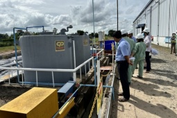 Tin tức trong ngày - An Giang chưa khắc phục được sự cố 2,8 tấn axit sunfuric tràn ra ngoài