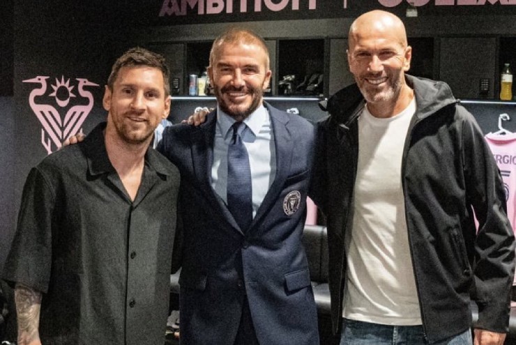 Messi chụp ảnh lưu niệm cùng chủ tịch Beckham và huyền thoại Zidane