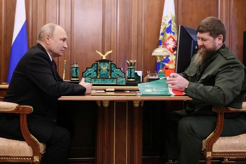 Ông Putin gặp lãnh đạo Cộng hòa Chechnya Ramzan Kadyrov hôm 28/9 (ảnh: TASS)