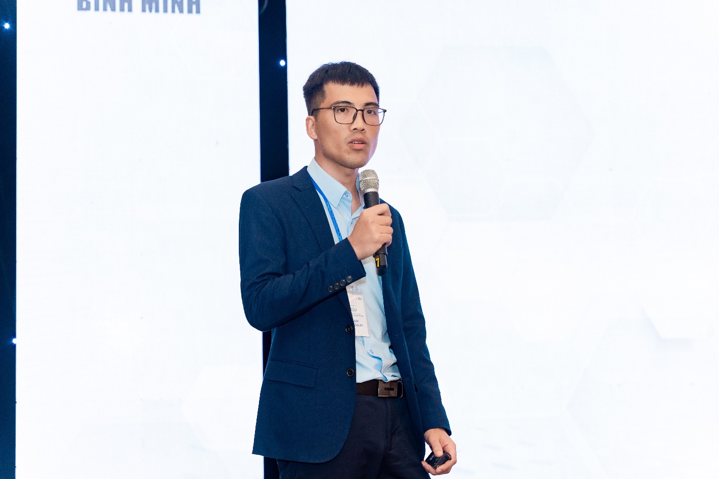 Trưởng phòng kinh doanh ngành hàng MDV - ông Bùi Văn Hiến