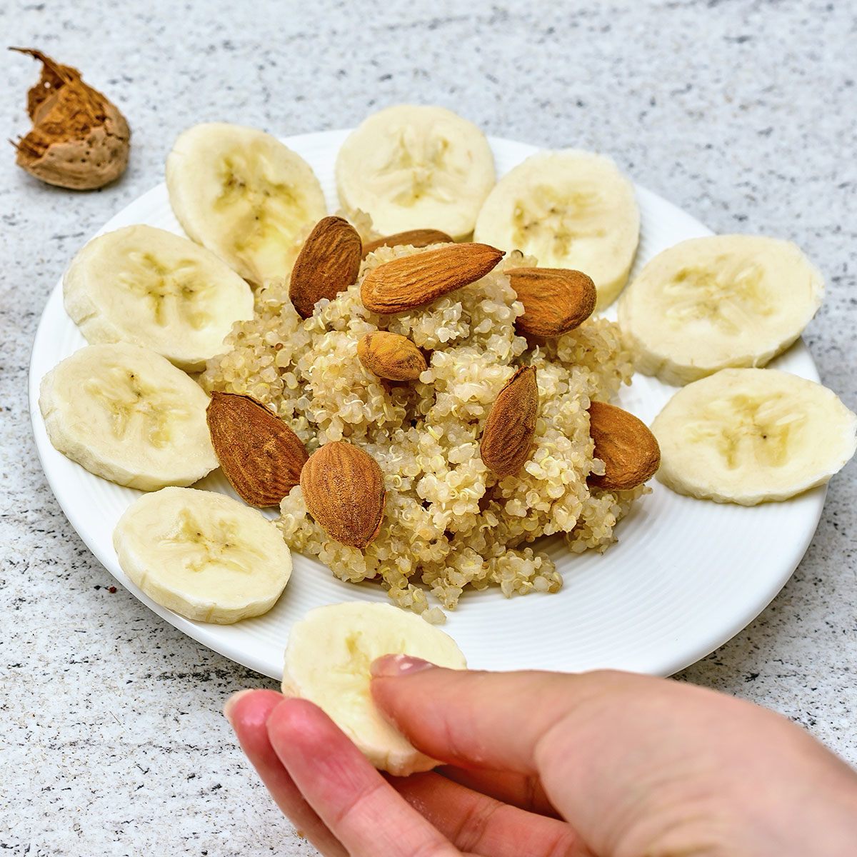 2 thực phẩm "ru" chàng vào giấc ngủ ngon - 2