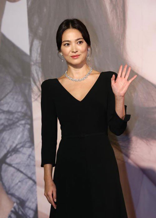 Nhan sắc của Song Hye Kyo hiện tại gần như không có nhiều sự thay đổi so với cách đây 4 năm.