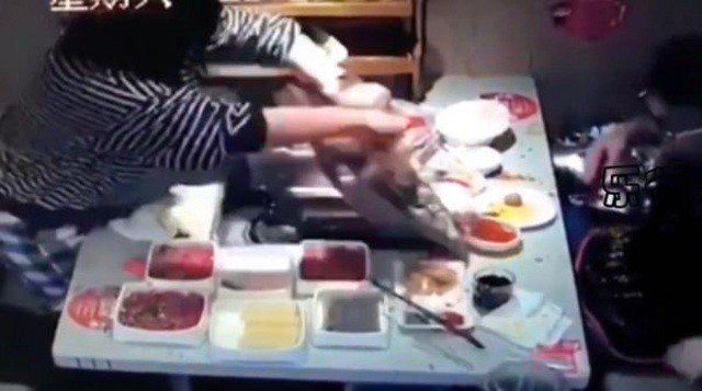 Hành động xốc nổi của cô bạn gái khiến bạn trai giận tím mặt