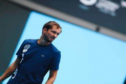 Hấp dẫn tennis China Open: Medvedev chốt hạ sớm, Dimitrov & Sinner vất vả 3 set
