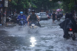 Tin tức trong ngày - Thời tiết cuối tuần: Mưa to giảm dần, nắng quay lại khắp 3 miền