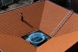 Kinh doanh - "Nhà bọc ngói" bảo vệ gia chủ trước thời tiết khắc nghiệt ở Lâm Đồng