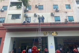 Tin tức trong ngày - Hà Nội: Người phụ nữ rơi từ tầng cao toà chung cư xuống tầng 1