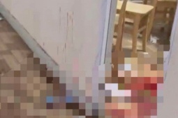 Xông vào phòng ngủ giết người vì ghen