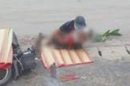 Tin tức trong ngày - Vụ cha ôm thi thể con bên đường ở Đồng Nai: Khởi tố tài xế xe chở rác gây tại nạn