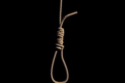 Pháp luật - Một cô giáo tử vong trong tư thế treo cổ