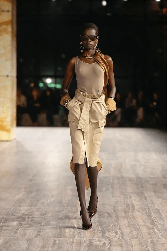 Phong cách nữ phi công Paris trung tính và thanh lịch của Saint Laurent - 4