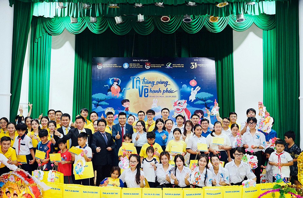 Nam A Bank mong muốn các em có một mùa Trung thu ấm áp và trọn vẹn.