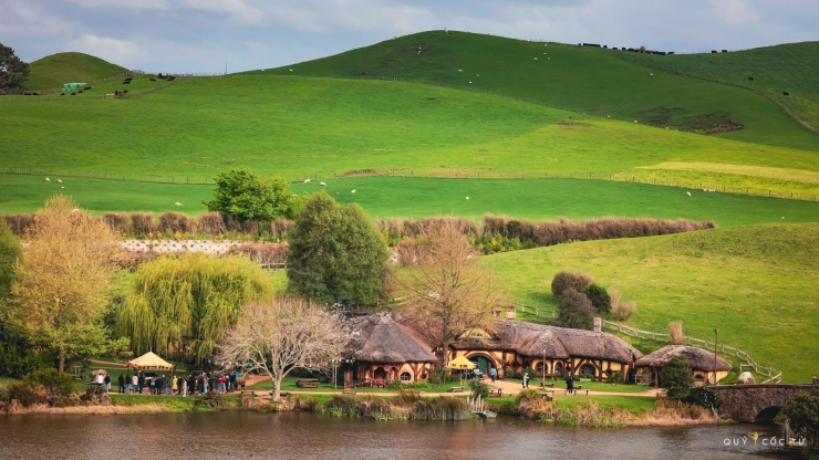 Mây, cỏ, cây, hồ - thiên nhiên hữu tình đến vậy thì còn đòi hỏi gì hơn.