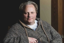 Thế giới - Người đàn ông trúng số 37 triệu USD đem đầu tư vào công ty bạn thân nhận cái kết bất ngờ