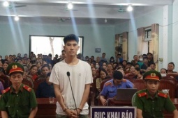 Pháp luật - Hàng trăm người đến xem xử án nam thanh niên dùng xyanua đầu độc gia súc của người tình lớn tuổi