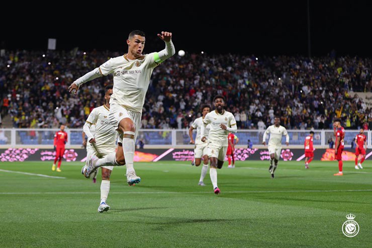 Ronaldo tỏa sáng rực rỡ cùng Al Nassr