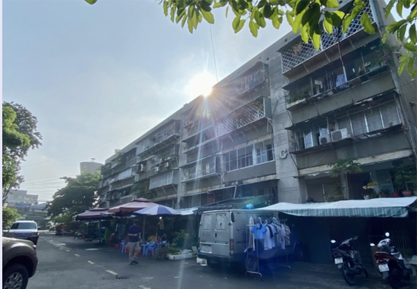 Cư xá Thanh Đa với vô số “chuồng cọp” nhô ra