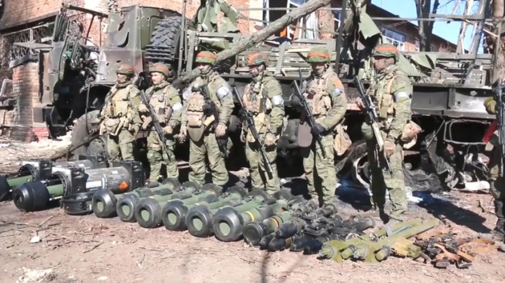 Vũ khí phương Tây gửi Ukraine bị quân đội Nga tịch thu (ảnh: CNN)