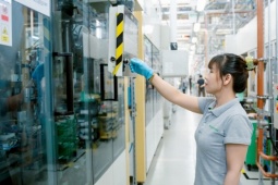 Tin tức trong ngày - Vì sao lao động Việt mang tiếng năng suất thấp?