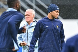 Bóng đá - Họp báo Pháp đấu Bỉ: HLV Deschamps chuẩn bị loạt luân lưu, Mbappe không lo mũi gãy