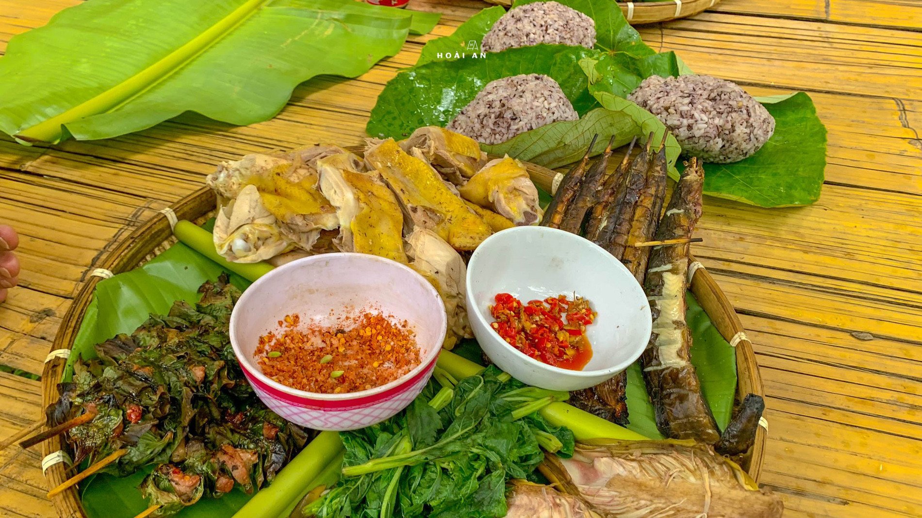 Thác nước tuyệt đẹp ở Quảng Trị hút khách tới &#39;chữa lành&#39;, ăn đặc sản lạ, ngon - 6
