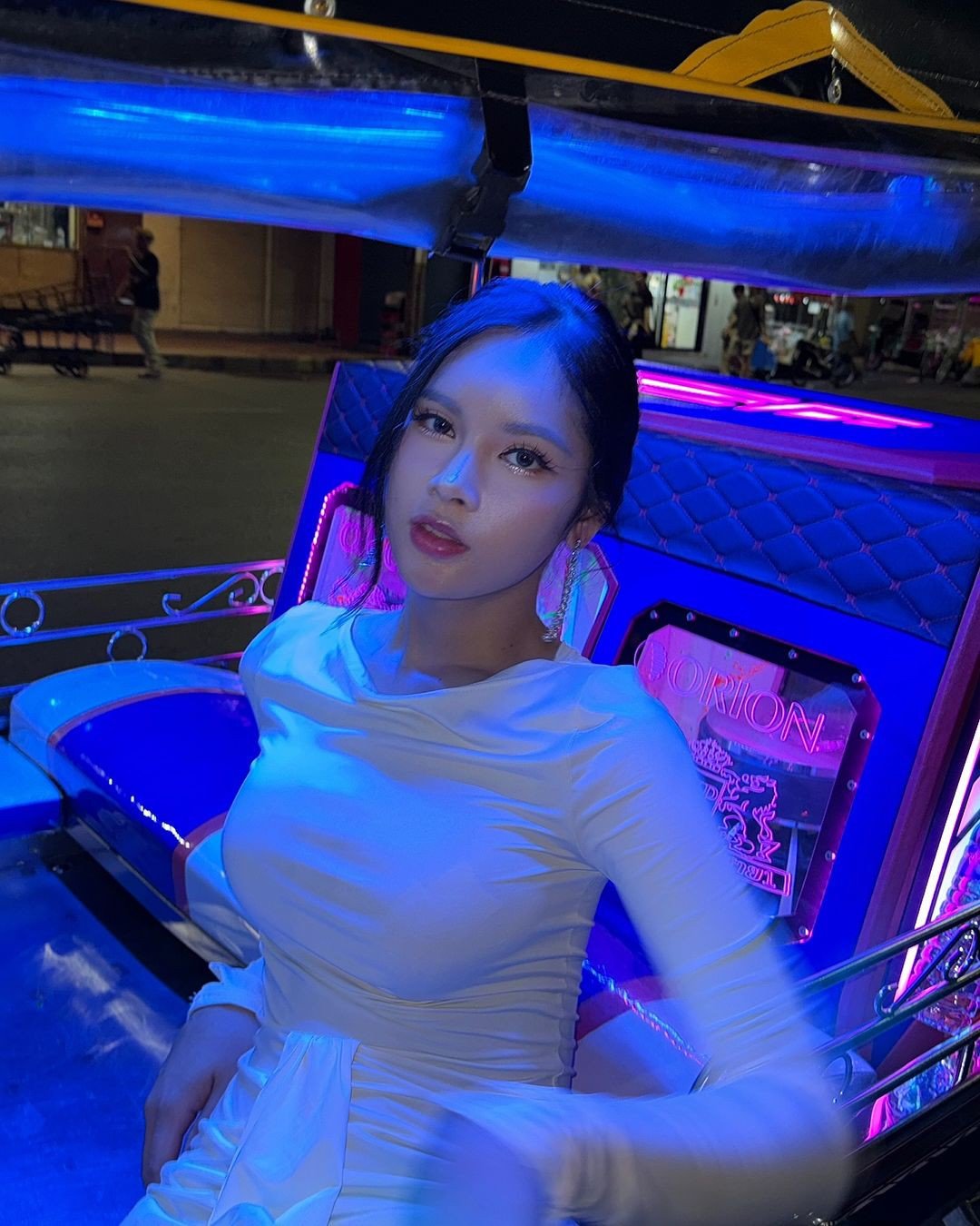 3 mỹ nhân chuyển giới trong MV ROCKSTAR - Lisa: Có Á hậu 1 Miss Tiffany’s Universe - 6