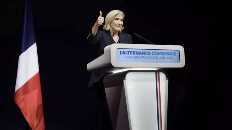Nữ chính trị gia đối lập Marine Le Pen tuyên bố đảng RN chiến thắng trong cuộc bầu cử vòng 1 ở Pháp hôm 30/6.