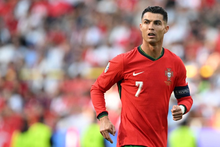 Ronaldo chấp nhận hy sinh và&nbsp;tham gia nhiều hơn vào việc xây dựng lối chơi chung