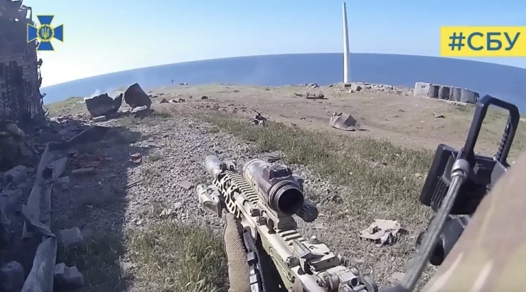 Đặc nhiệm Ukraine chiến đấu ở đảo Rắn trong video do SBU công bố hôm 30/6/2024.