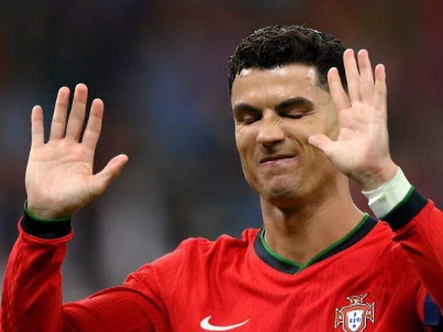 Ronaldo bị sỉ nhục, gây làn sóng phẫn nộ