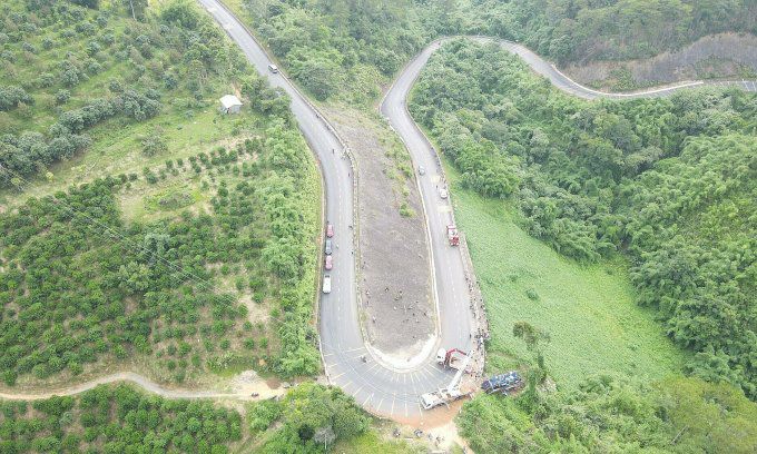 Thoát Chết Hiểm Họa Từ Vực Sâu: 22 Du Khách Bị Thương Sau Vụ Xe Chở 48 Người Lao Xuống Đèo