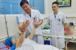 Tin tức trong ngày - Lương bác sĩ cao nhất 18,72 triệu đồng/tháng