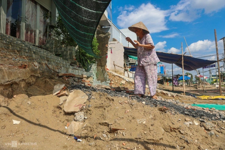 Quốc lộ 50 mở rộng: Hàng trăm ngôi nhà được giải tỏa, giao mặt bằng