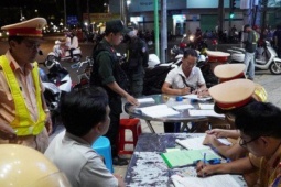 An ninh - Xã hội - Cầm dao rượt đuổi lực lượng tuần tra, người đàn ông bị khởi tố